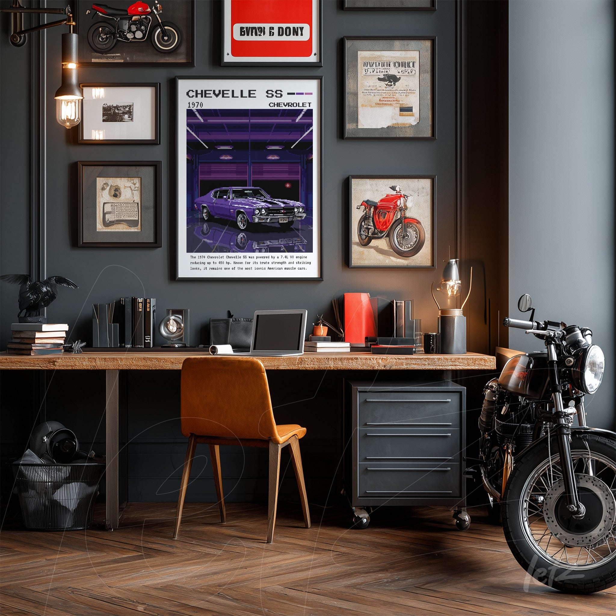 ambiente de escritório moderno com mesa de madeira e cadeira em couro, decoração vintage incluindo quadro de carro Chevrolet Chevelle SS 1970 na parede escura