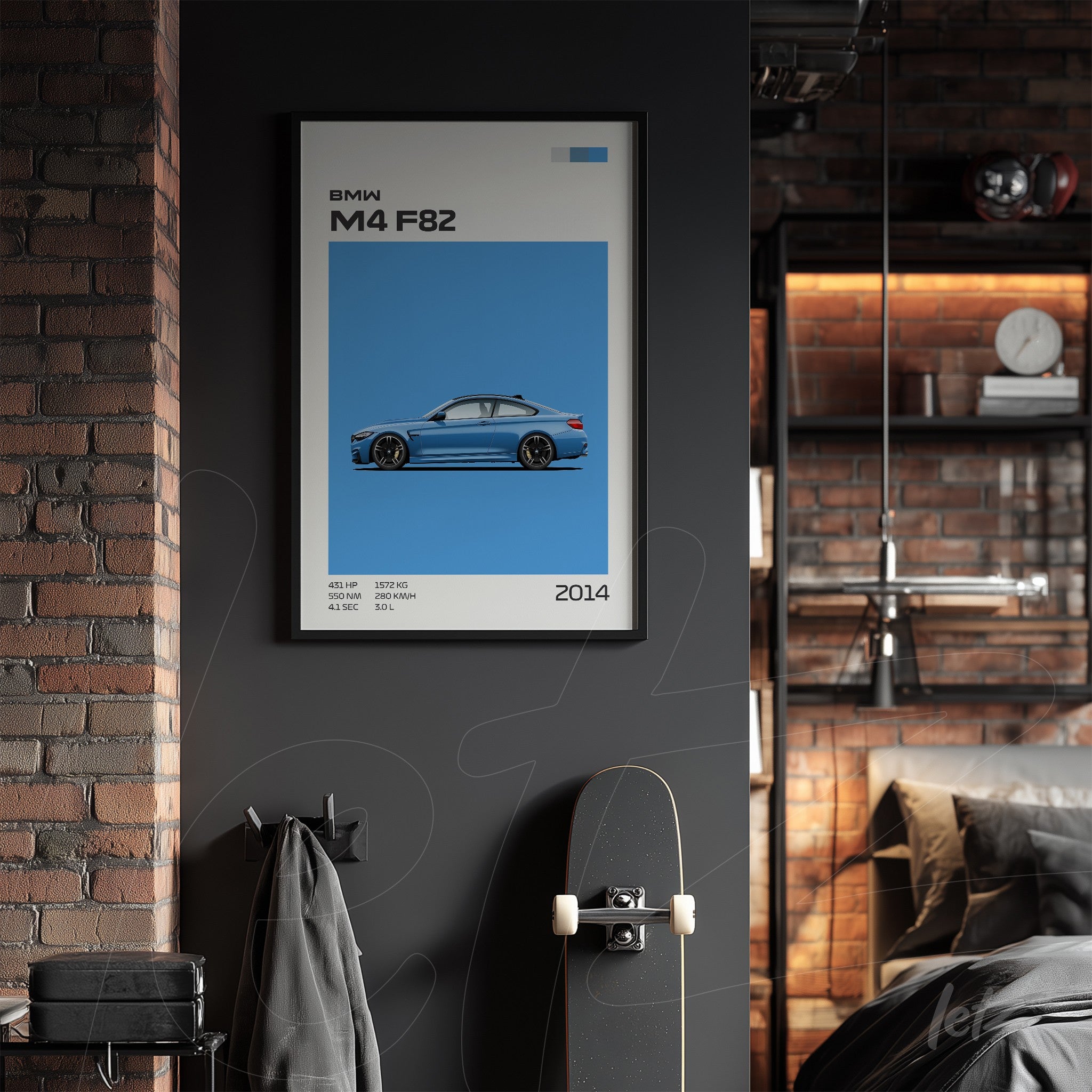 quadro na parede com design minimalista mostrando o carro BMW M4 F82 em fundo azul com moldura preta