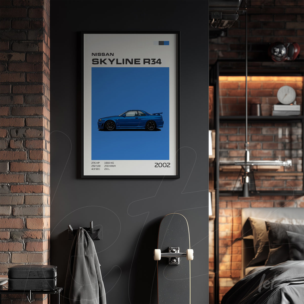 quadro com arte digital do carro Nissan Skyline R34 em moldura preta sobre parede escura