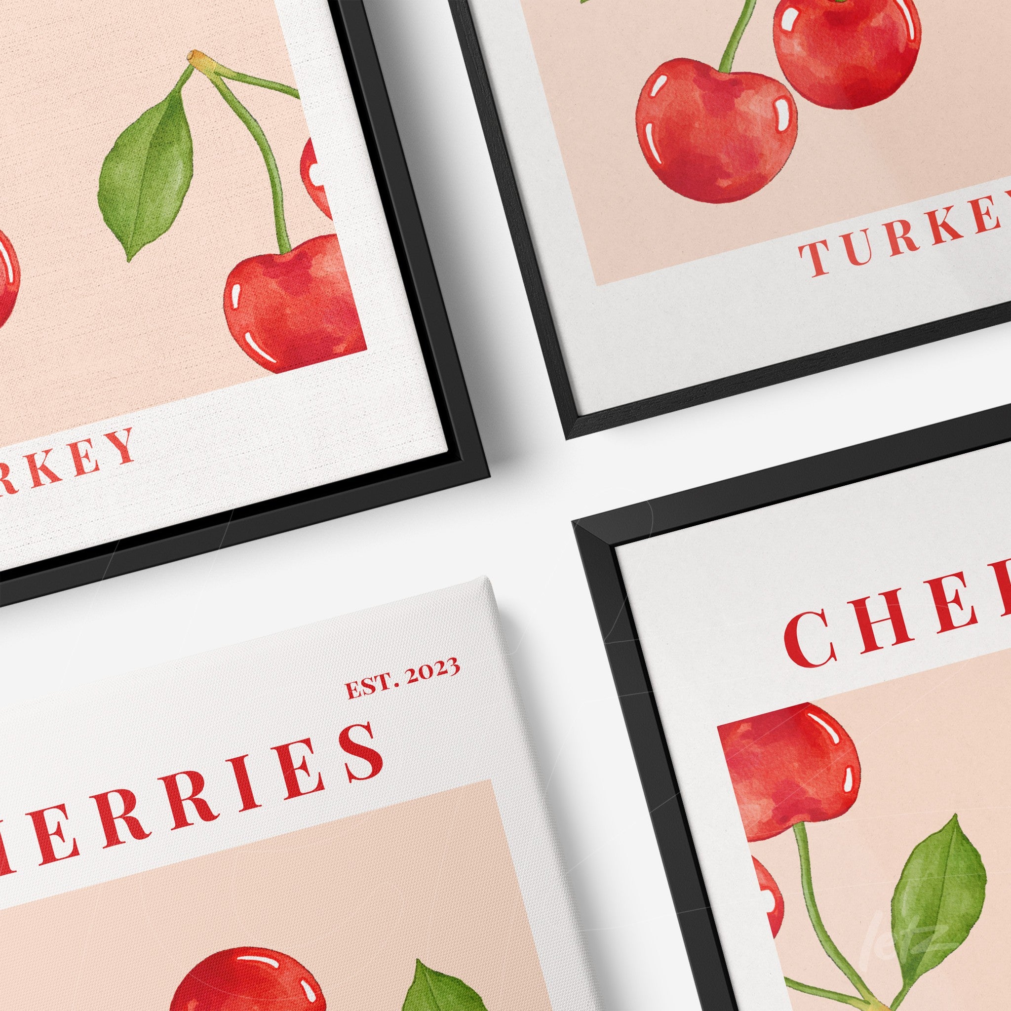 composição de quadros com ilustrações de cerejas em estilo vintage, moldura preta em duas peças e moldura branca na terceira, fundo em tonalidade suave
