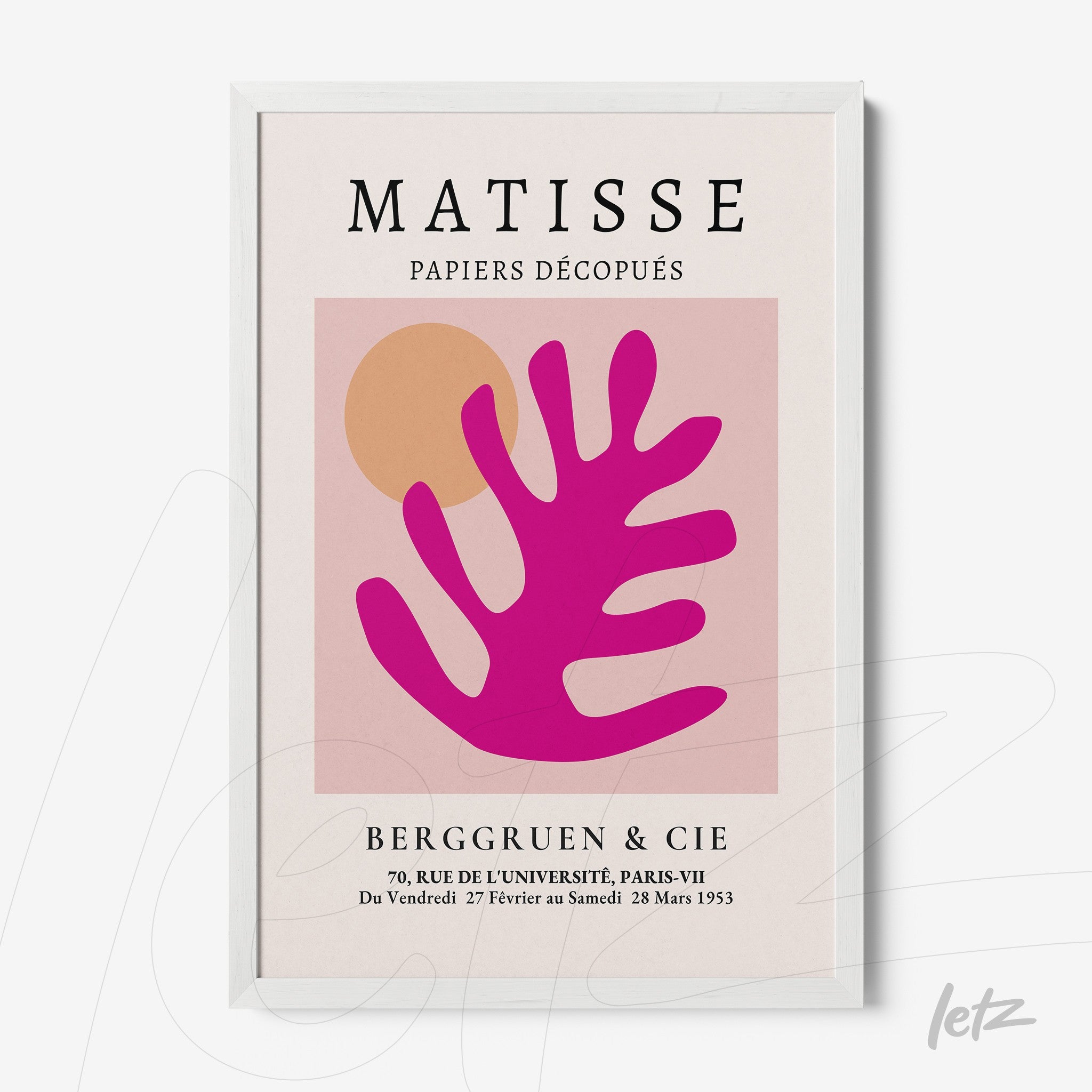 quadro com arte moderna em estilo gráfico, destacando uma mão estilizada em rosa sobre fundo claro com formas geométricas em tons pastel, moldura branca