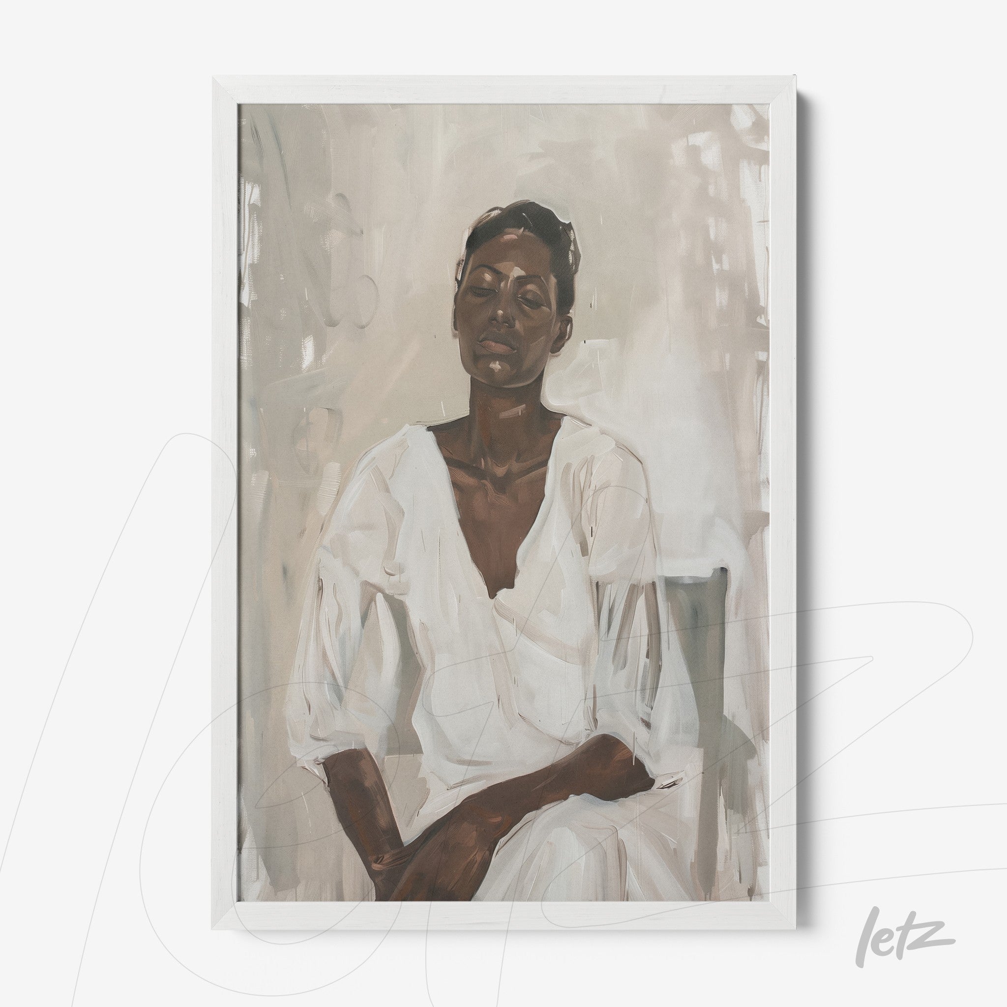 quadro com retrato de mulher sentada em roupas claras, moldura branca e fundo neutro