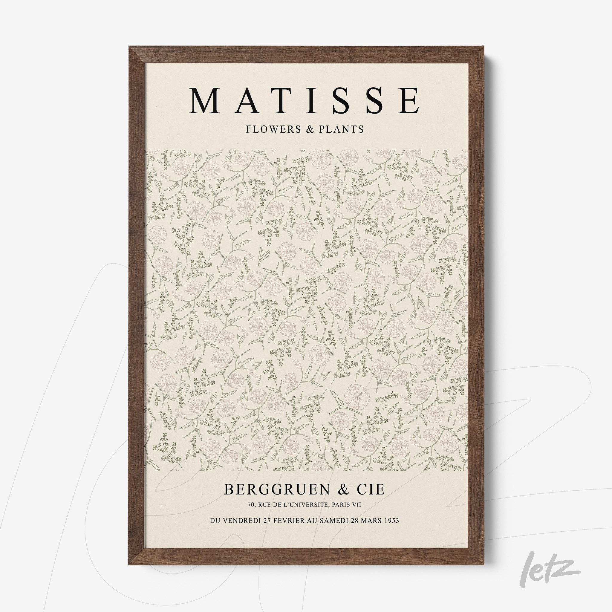 quadro com arte floral em fundo claro com vários elementos verdes, moldura de madeira escura