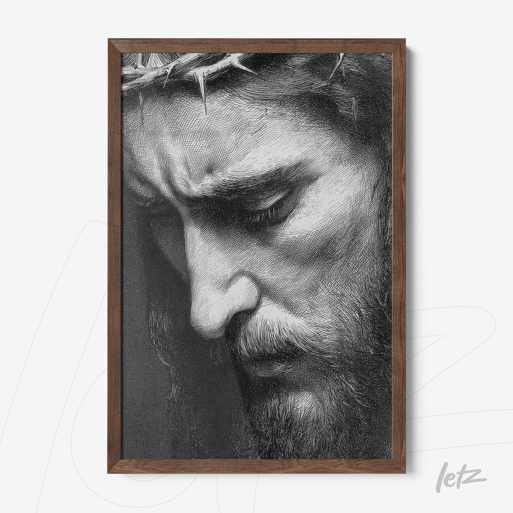 quadro com retrato em preto e branco de Cristo com expressão contemplativa, moldura de madeira escura