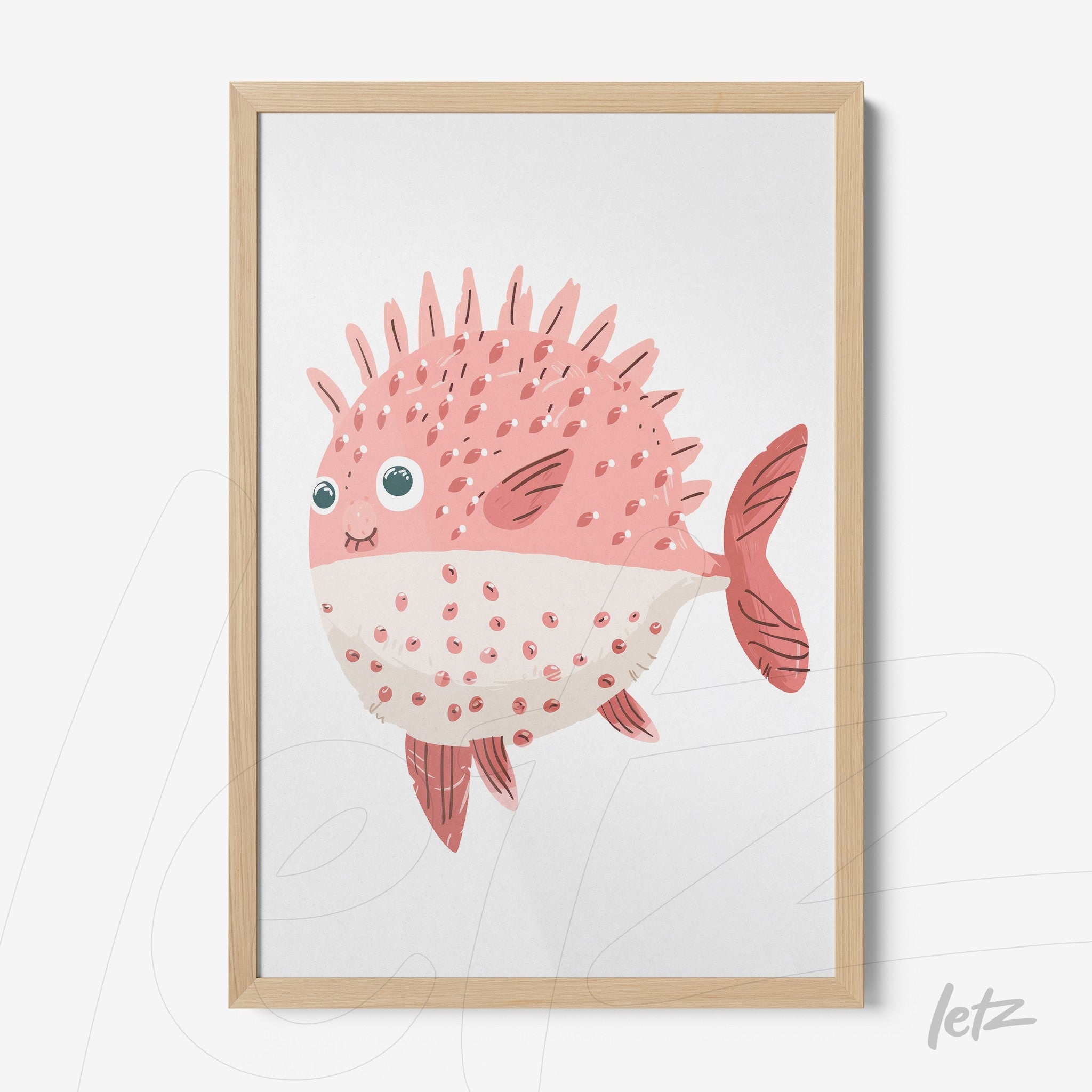 quadro com ilustração de peixe rosa fofinho em moldura de madeira clara