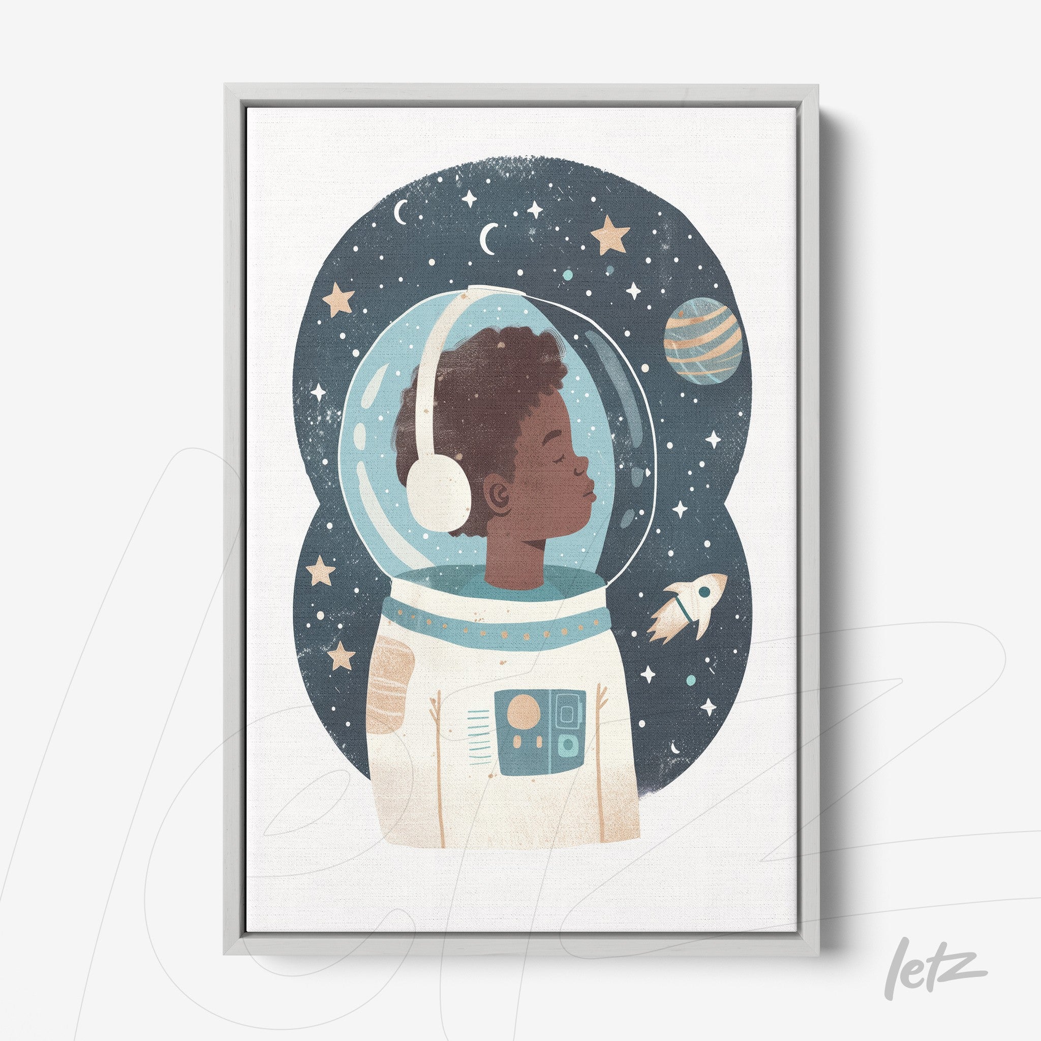 quadro com retrato de criança astronauta em fundo estrelado com planetas e foguete, moldura clara