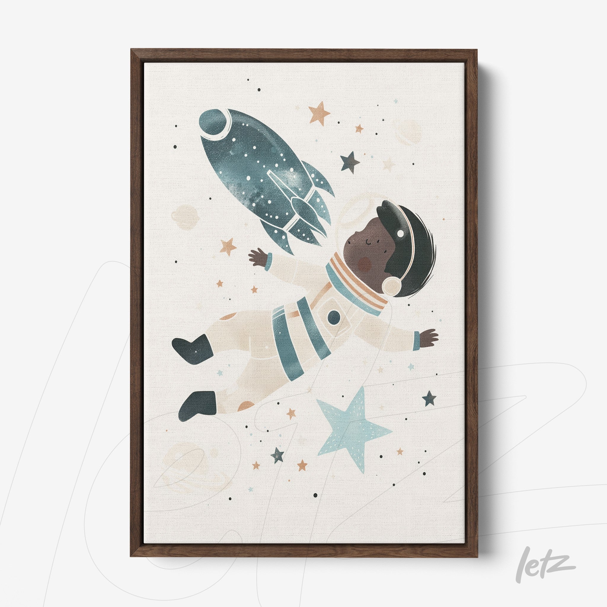quadro com arte infantil de astronauta negro flutuando no espaço, moldura de madeira escura com fundo claro