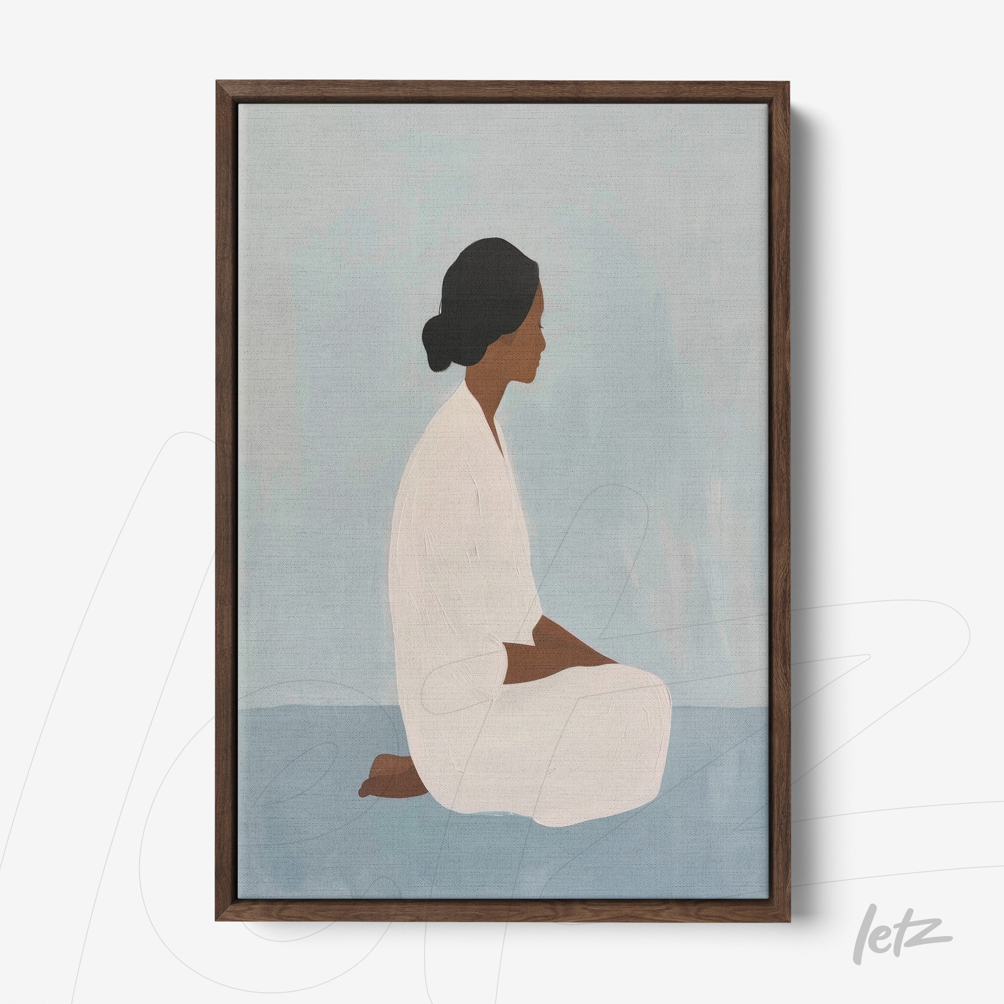 quadro com ilustração minimalista de mulher sentada em tons neutros, moldura de madeira escura