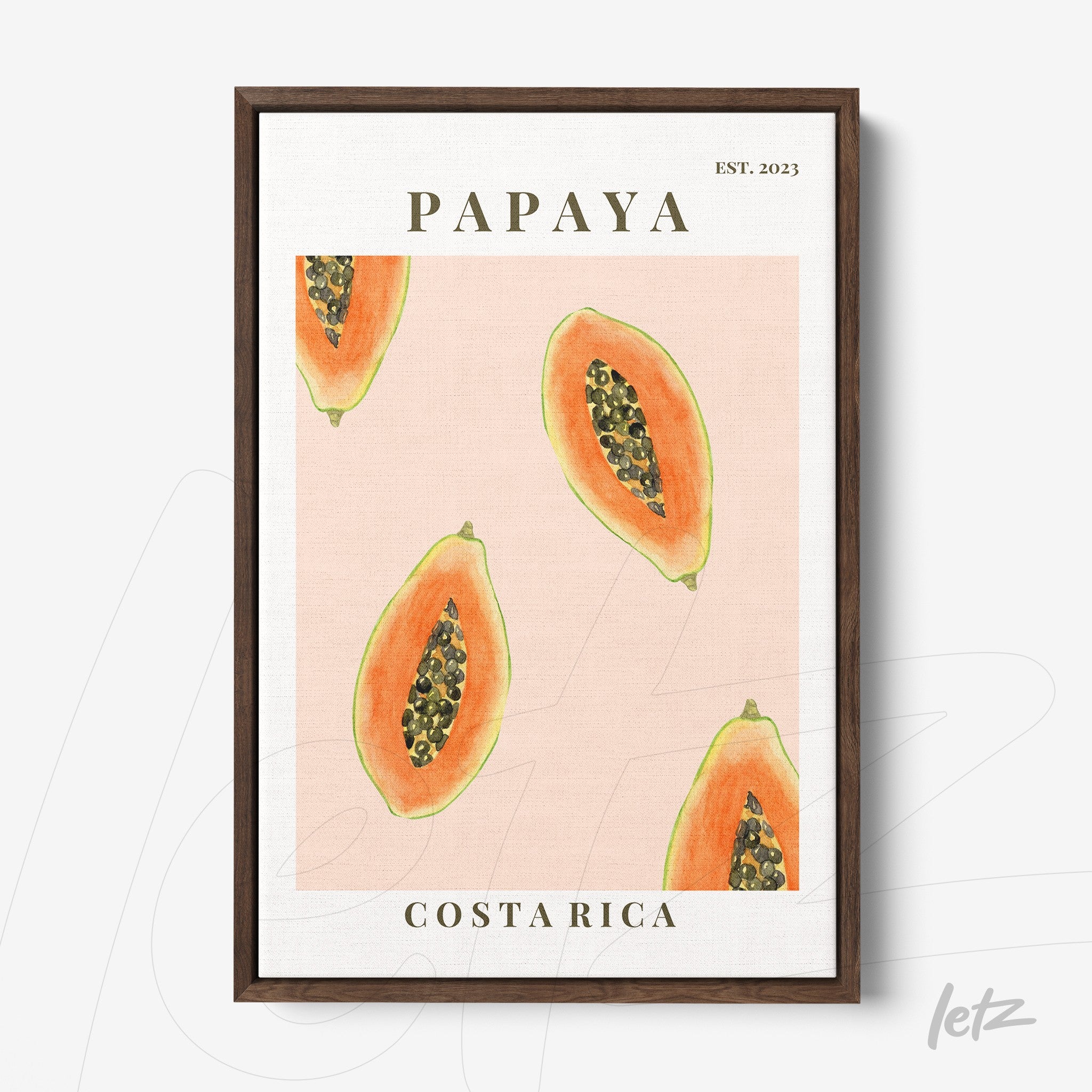 quadro com ilustrações de fatias de papaia sobre fundo rosa, moldura de madeira escura