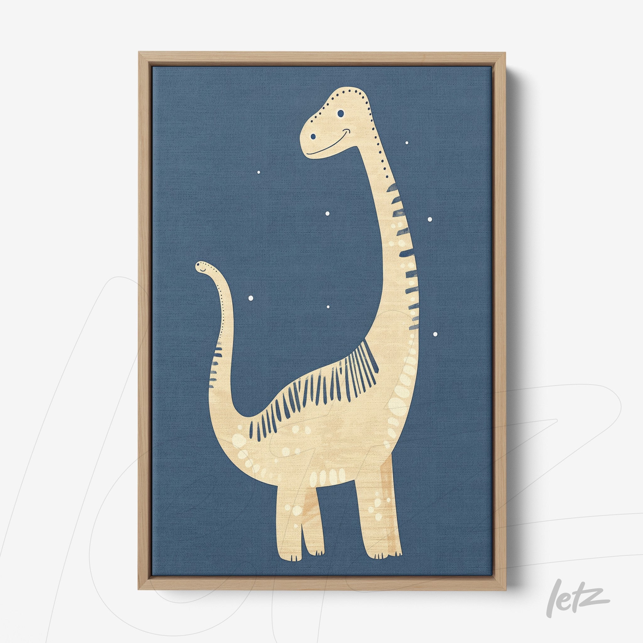 quadro com arte infantil de dinossauro em fundo azul escuro com moldura de madeira clara