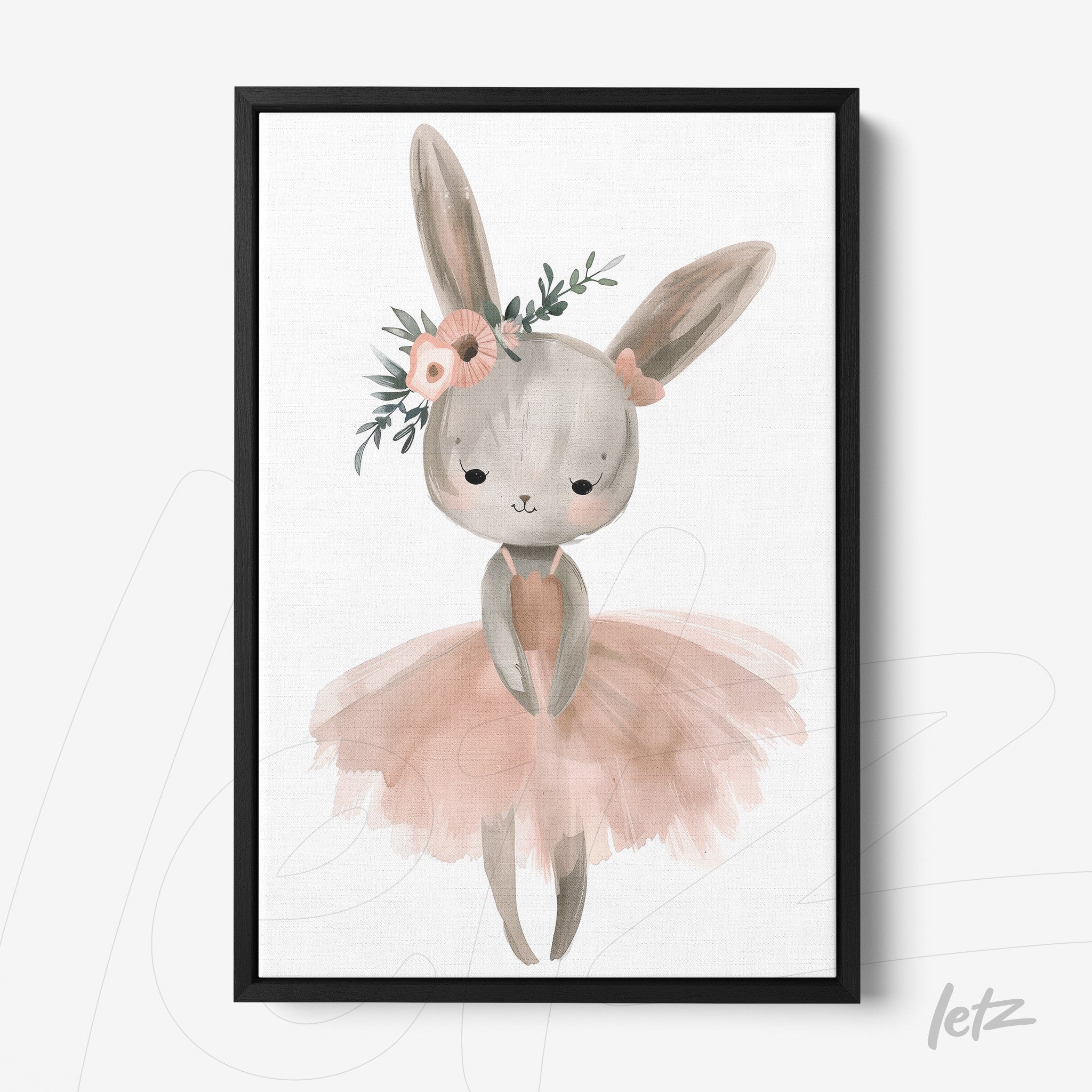 quadro com arte infantil de coelho usando tutú rosa e flor na orelha em moldura preta