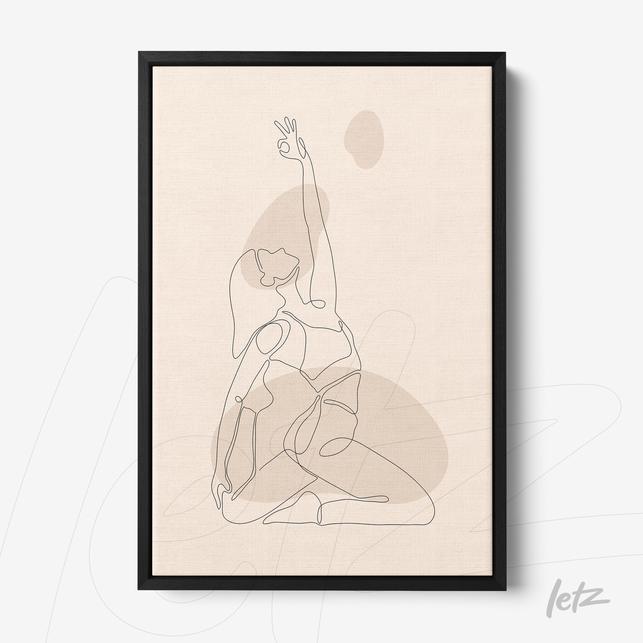 quadro com arte de linha minimalista de uma mulher em pose de ioga com moldura preta fina