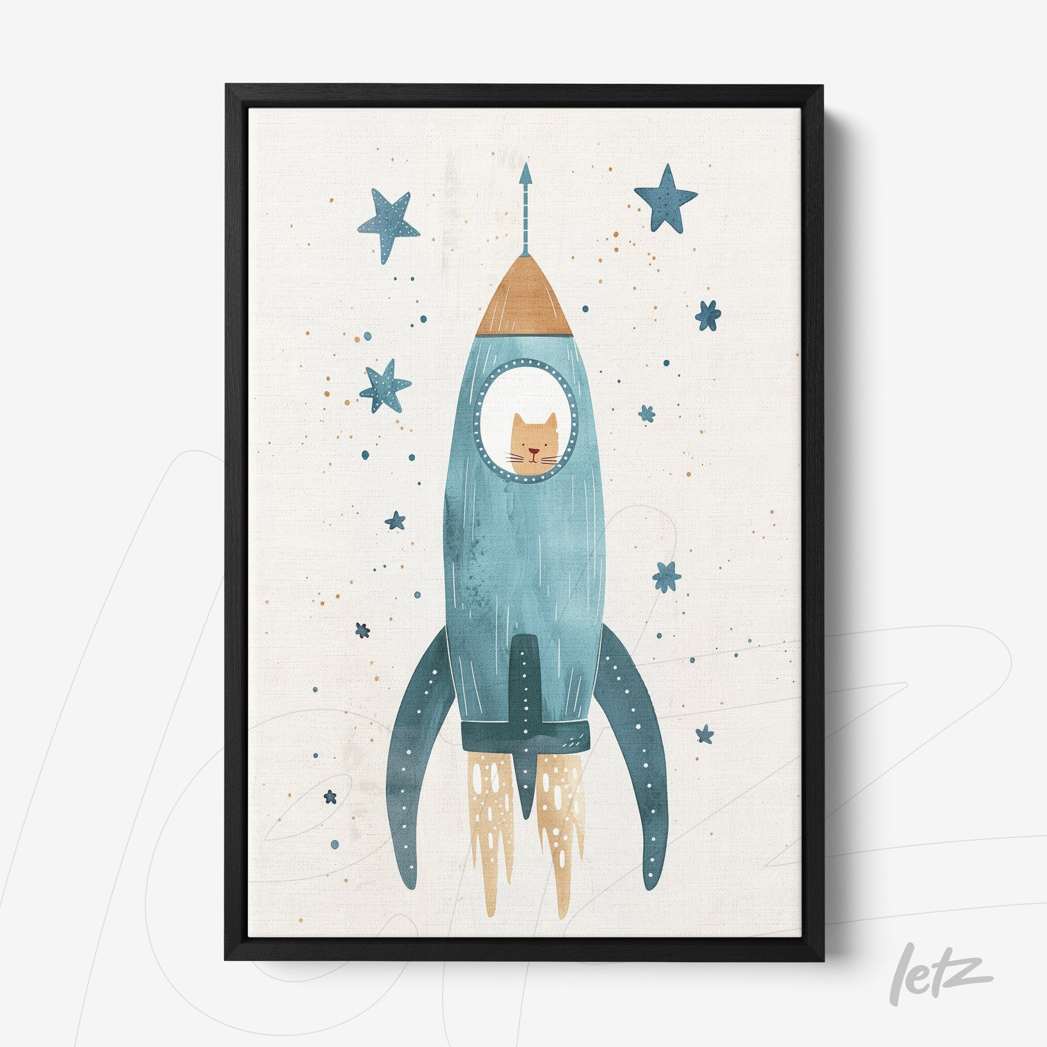 quadro com arte infantil de um foguete azul e um gato dentro, moldura preta e fundo claro com estrelas