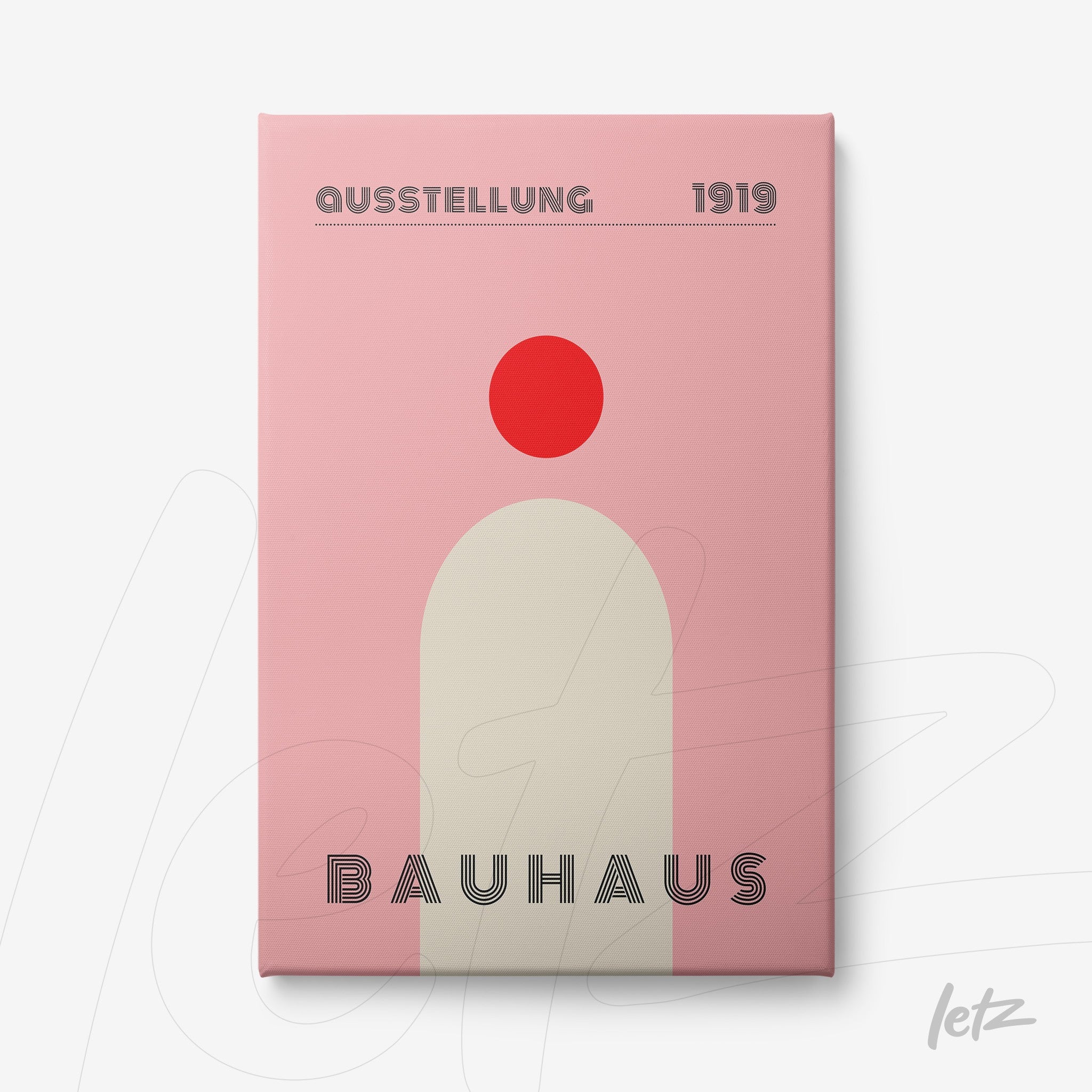 tela em canvas com arte de estilo Bauhaus, apresentando formas geométricas minimalistas em rosa e vermelho, exibida sobre fundo claro