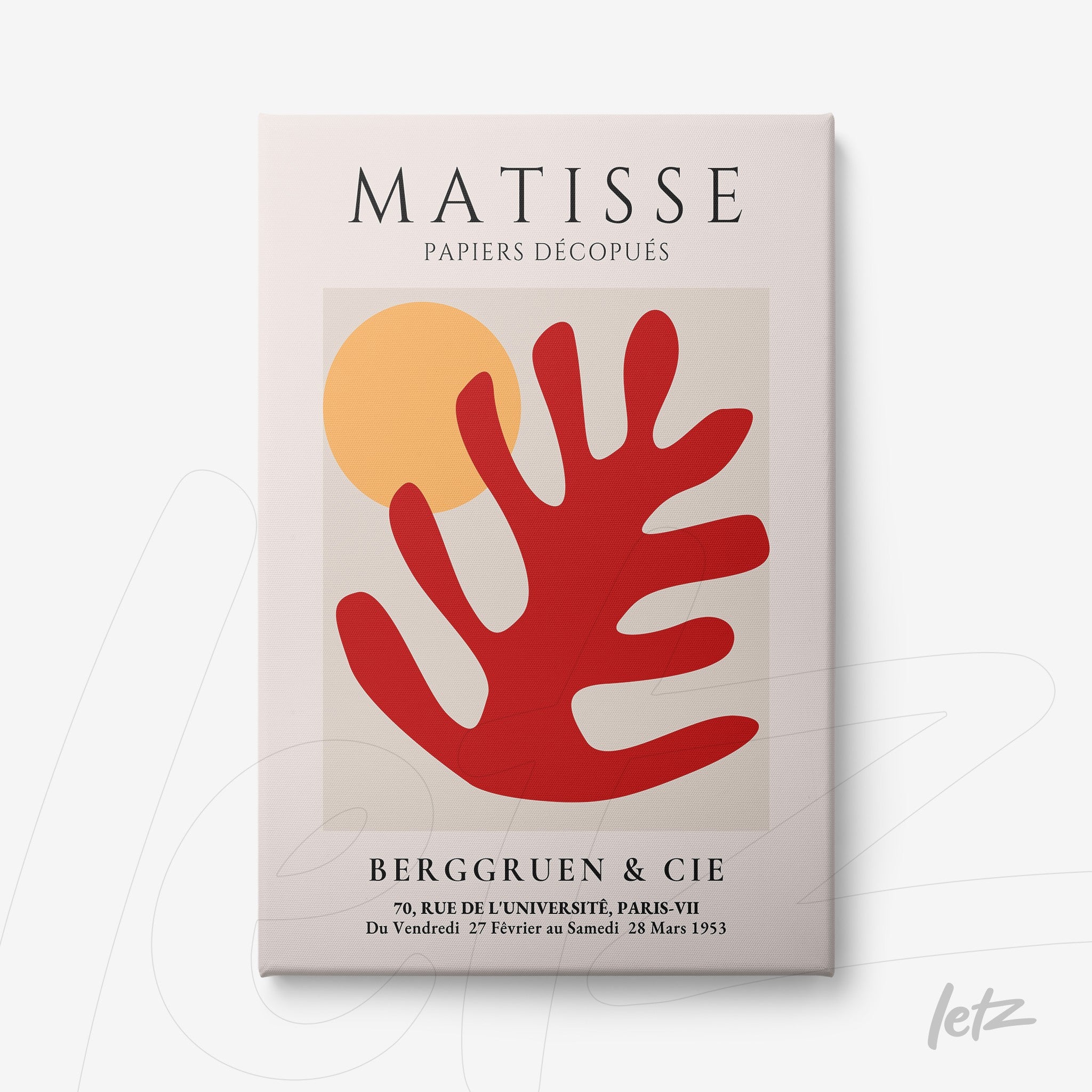 quadro com arte abstrata de recortes em vermelho e amarelo com fundo claro e título em destaque