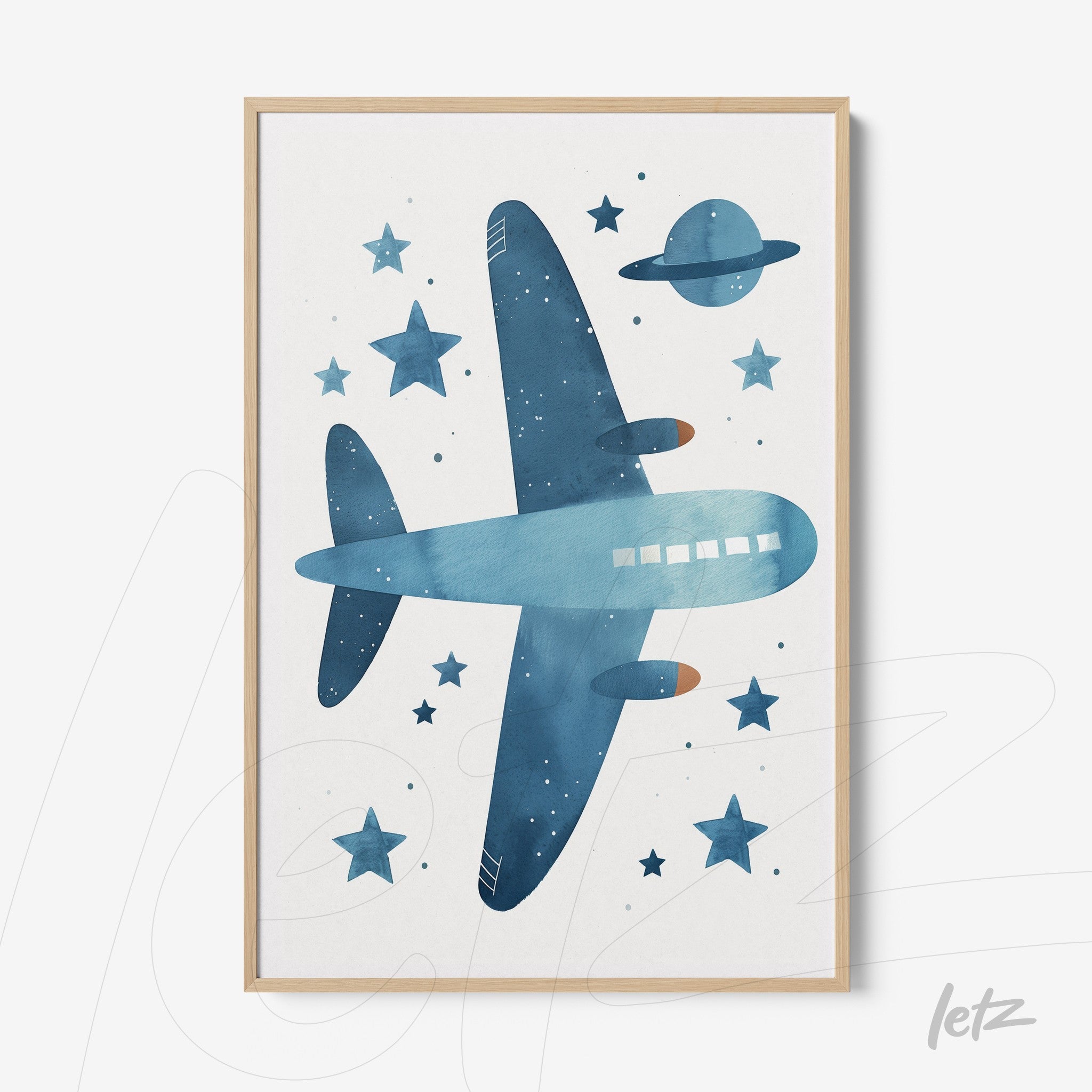 quadro com ilustração de avião em estilo aquarela com fundo estrelado e planetas, moldura de madeira clara