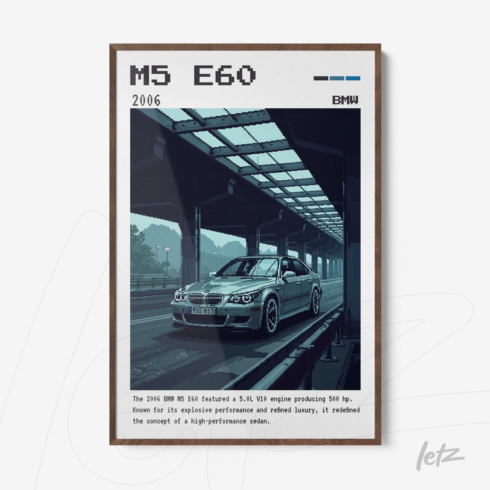 quadro com arte digital do carro BMW M5 E60 em moldura de madeira escura