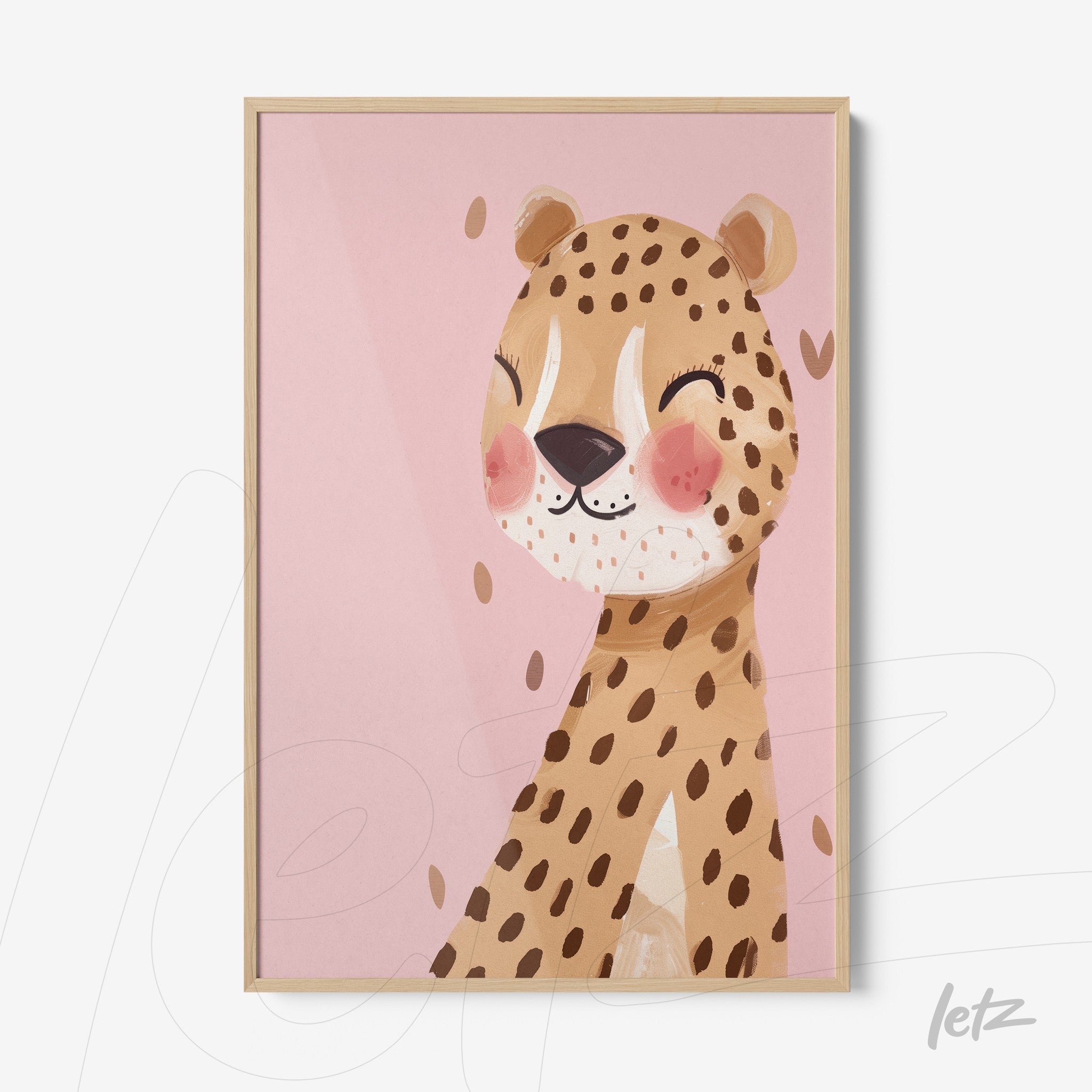 quadro com ilustração fofa de um leopardinho em fundo rosa e moldura de madeira clara