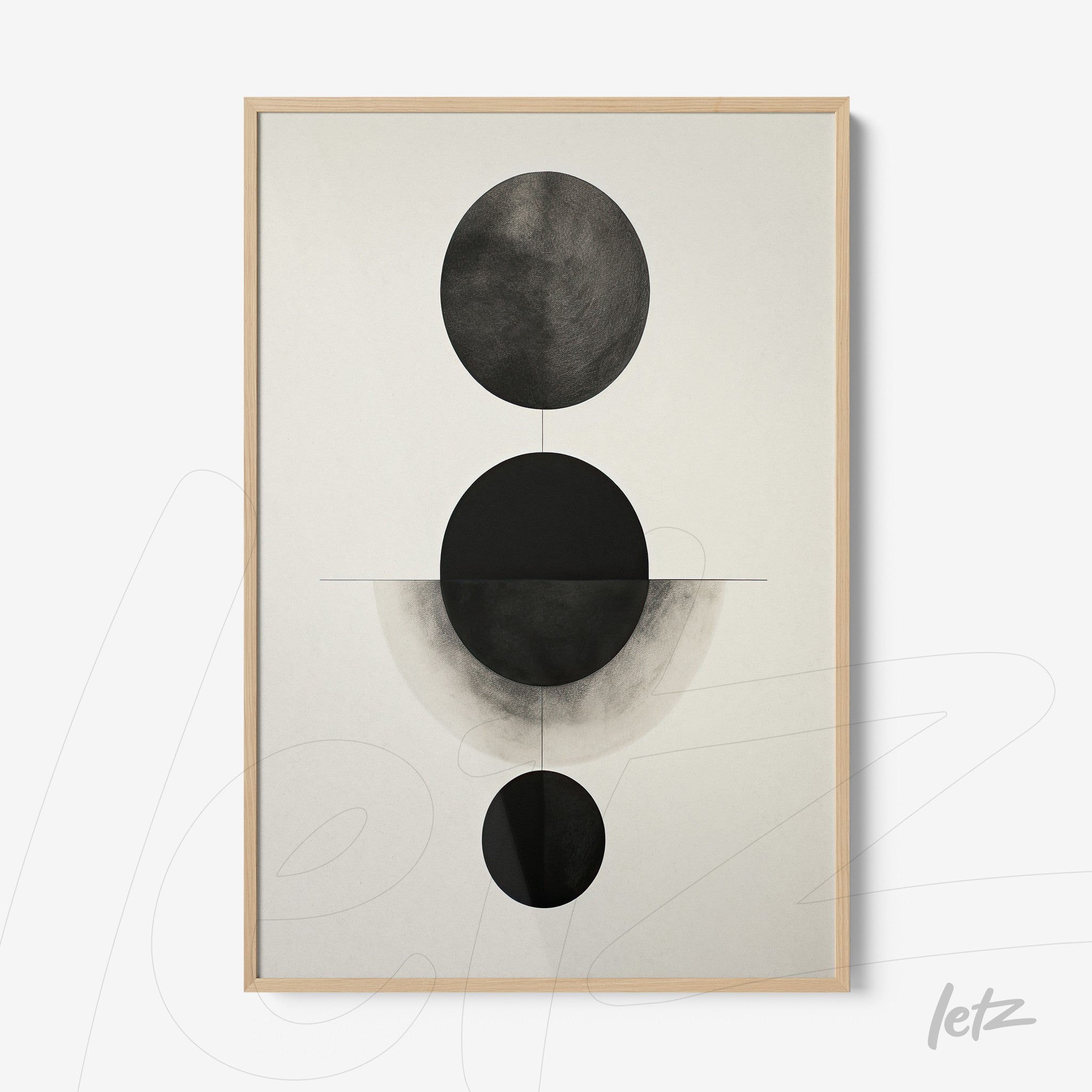 quadro com arte abstrata em preto e branco com formas circulares em moldura de madeira clara