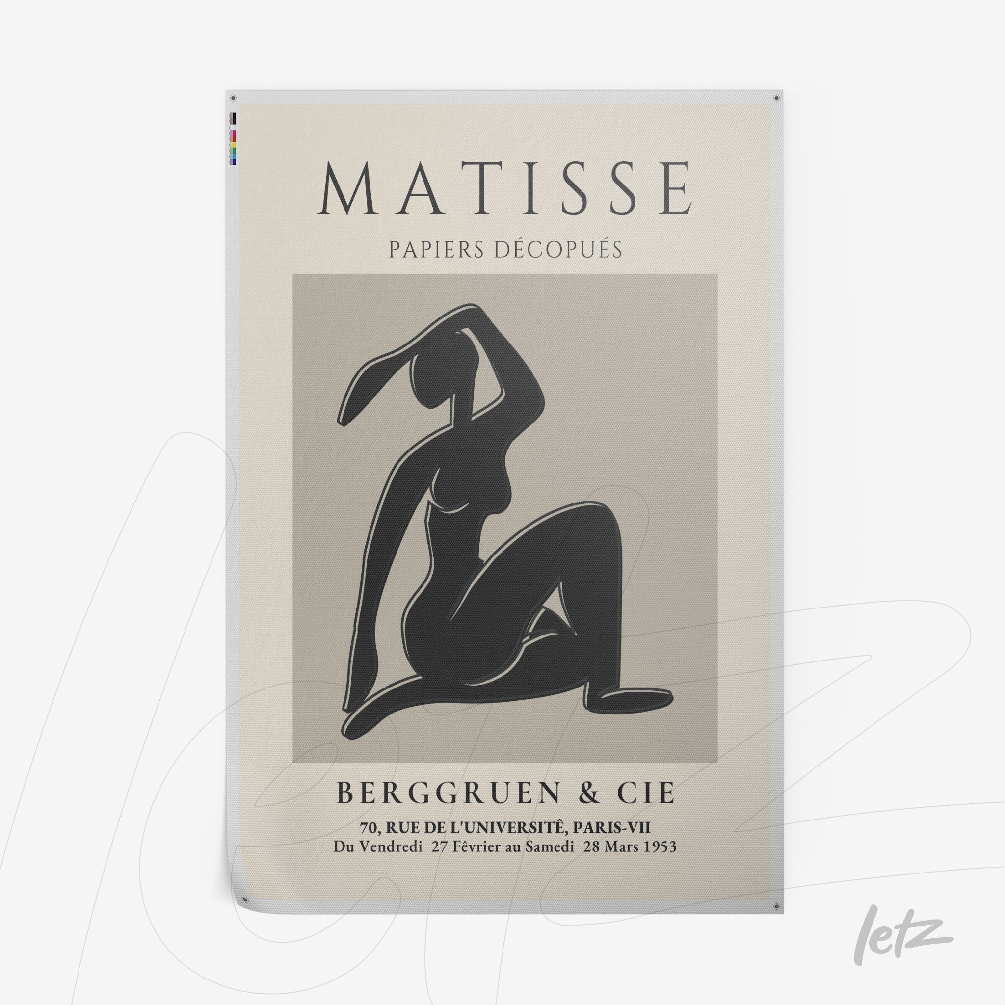 quadro em estilo vintage com uma silhueta feminina em fundo claro e texto em francês sobre exposição de artes