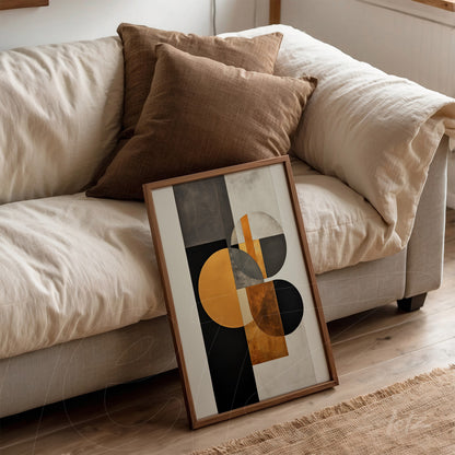 quadro com arte abstrata em tons de preto, laranja e dourado, em moldura de madeira clara