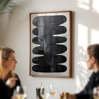 quadro abstrato em moldura de madeira com fundo preto e formas onduladas em diferentes texturas