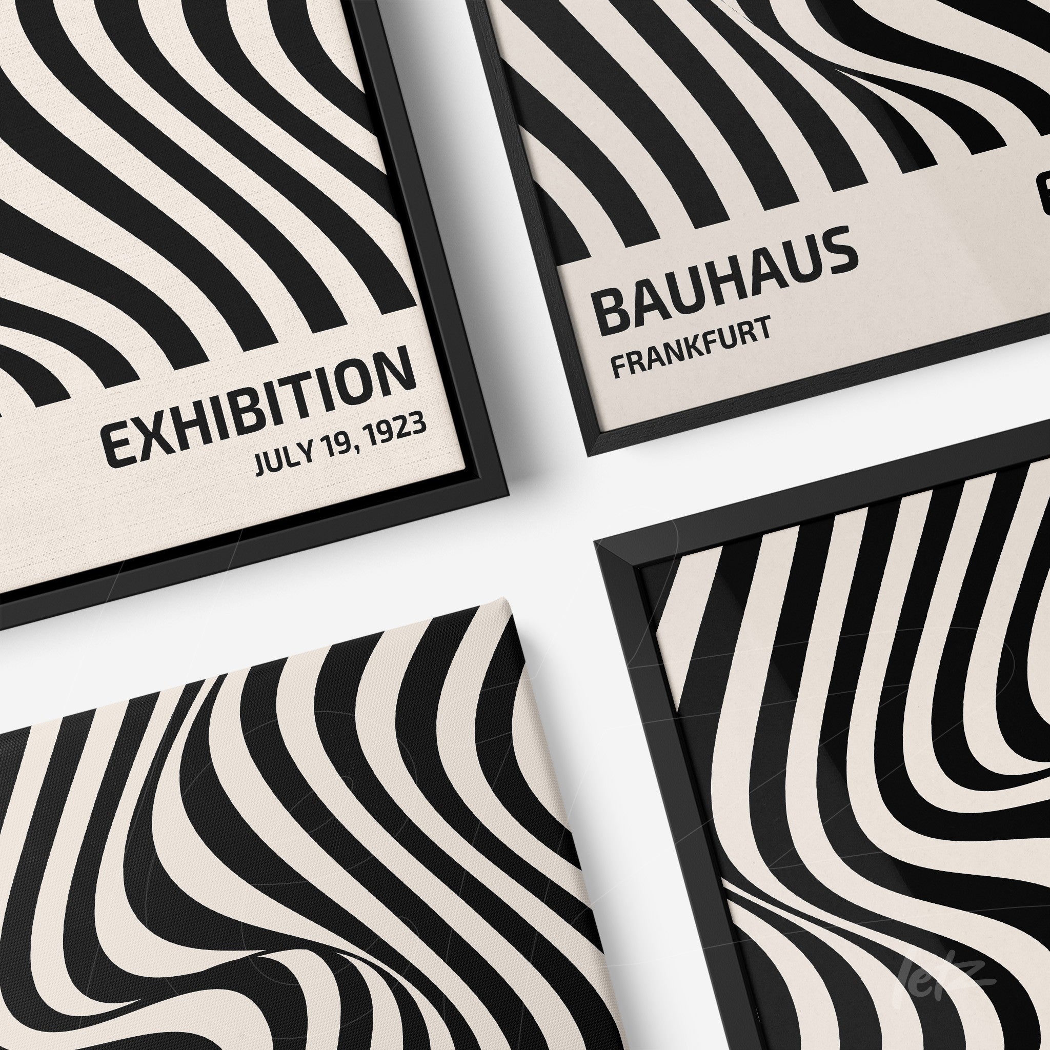 coleção de quadros em canvas com padrão de ondas pretas sobre fundo bege e texto exibido com datas e locais