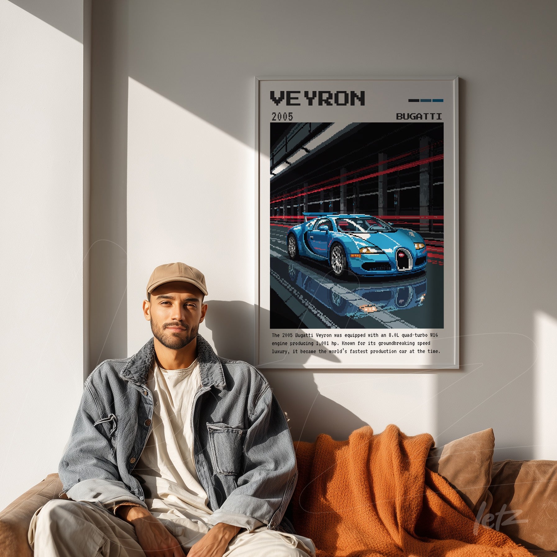 quadro com arte digital retrô de um carro Bugatti Veyron em moldura branca, exibido sobre parede cinza e posicionado ao lado de um homem sentado em sofá claro