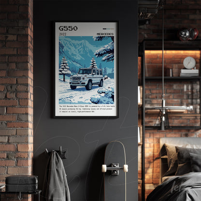 quadro com arte digital do carro Mercedes-Benz G550 2022 em ambiente de parede escura com detalhes em madeira