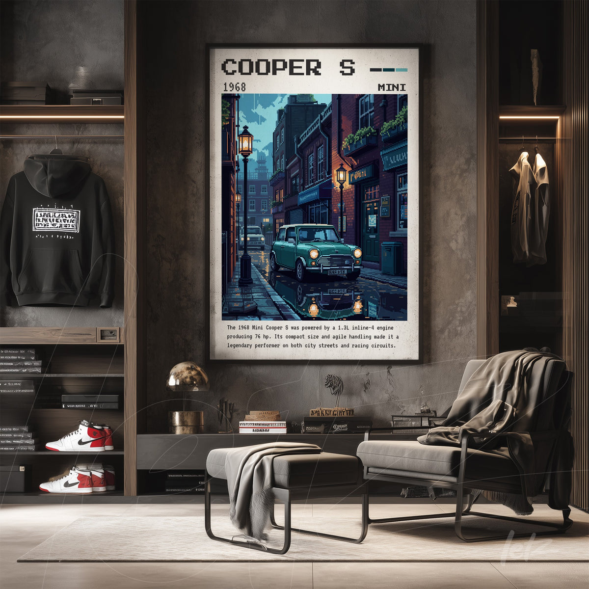 quadro com arte digital vintage de um carro Mini Cooper S em uma rua urbana iluminada por lampiões, moldura escura e detalhes retrô