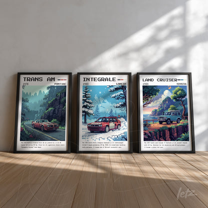 série de quadros com ilustrações retrô de carros clássicos, incluindo Trans Am de 1978, Integrale de 1983 e Land Cruiser de 1994, em molduras pretas sobre fundo de parede clara