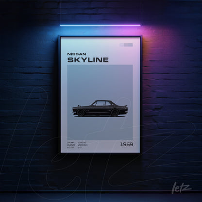 quadro com arte minimalista do carro Nissan Skyline de 1969 em moldura preta sobre parede texturizada azul
