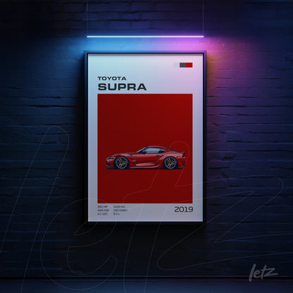 quadro com arte digital do carro Toyota Supra em fundo vermelho, moldura preta e detalhes gráficos