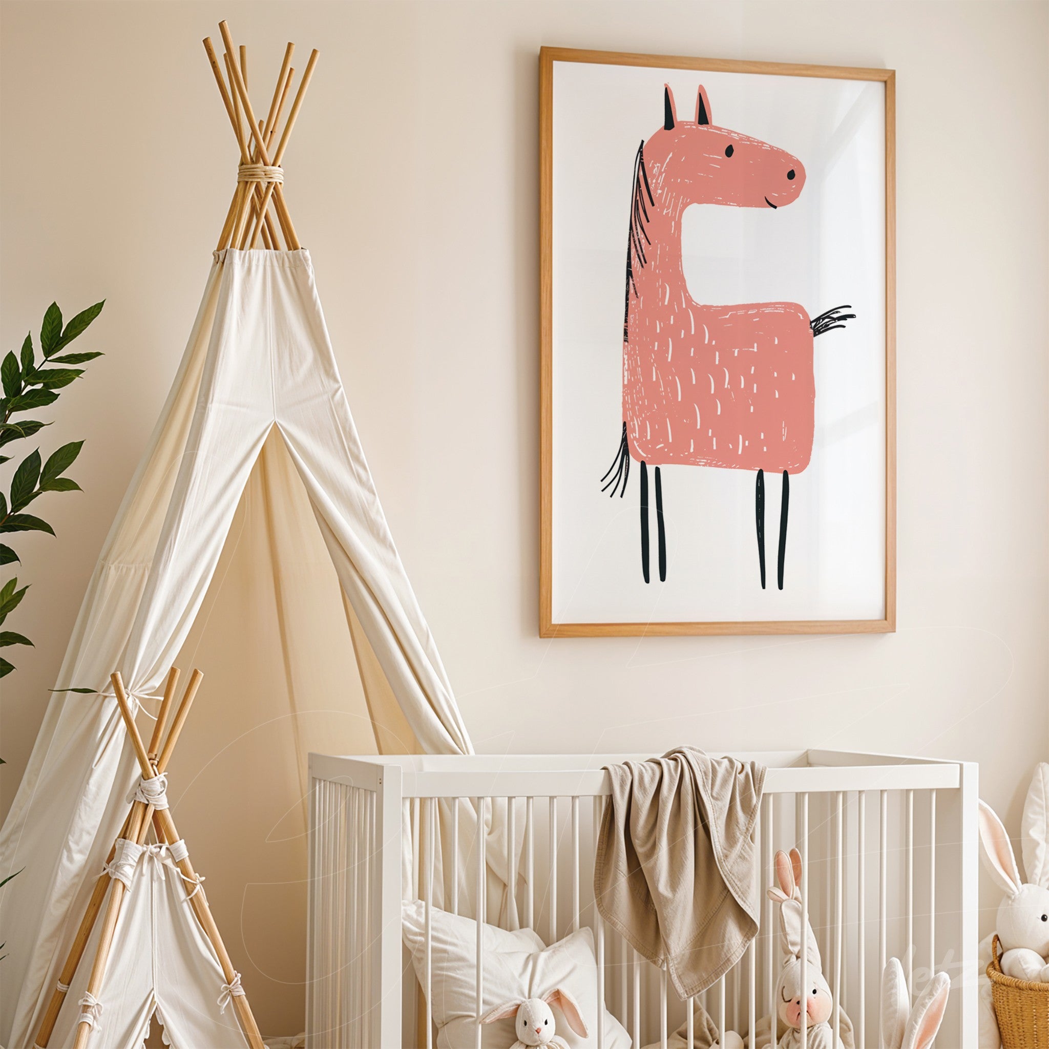 quadro com ilustração de cavalo rosa em moldura clara, exposto em um quarto infantil ao lado de um berço branco e uma tenda de brincar