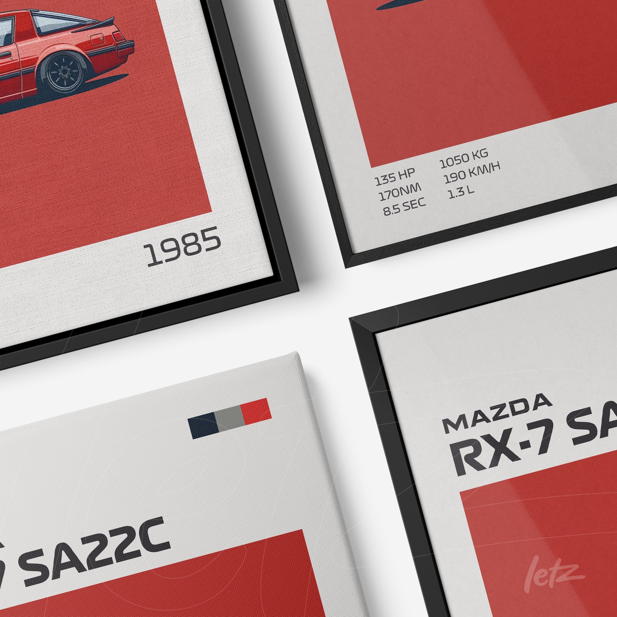 composição com quadros de estilo retrô apresentando o Mazda RX-7 SA22C, molduras pretas finas e fundo vermelho vibrante
