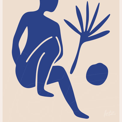 arte abstrata em azul com figura humana sentada, planta e forma oval sobre fundo claro