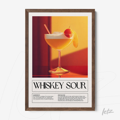 quadro com arte digital do drink whiskey sour em moldura de madeira escura