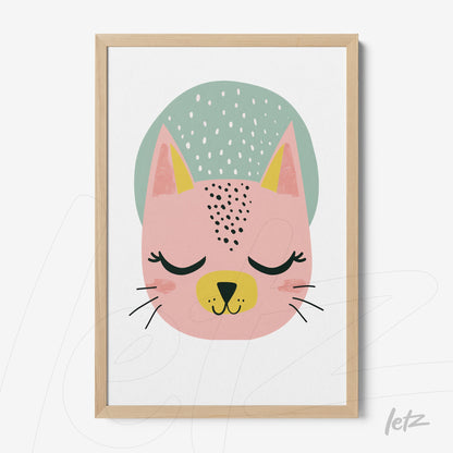 quadro em moldura clara com ilustração de gato estilizado em tons de rosa e azul claro com detalhe de chapeuzinho