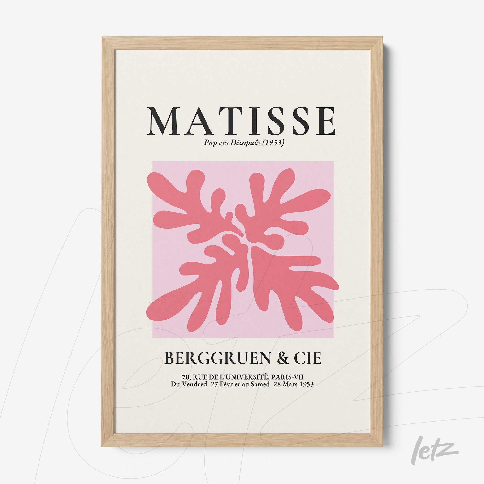 quadro com arte moderna em estilo de Matisse, com formas orgânicas em rosa sobre fundo rosa claro e moldura de madeira clara