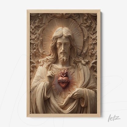 quadro com imagem de Jesus Cristo esculpido em madeira com coração sagrado em destaque, em moldura de madeira clara