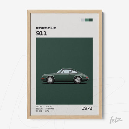 quadro com ilustração do carro Porsche 911 de 1973, com fundo verde e moldura de madeira clara
