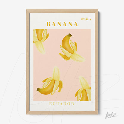 quadro com ilustração de bananas em fundo rosa, moldura de madeira clara