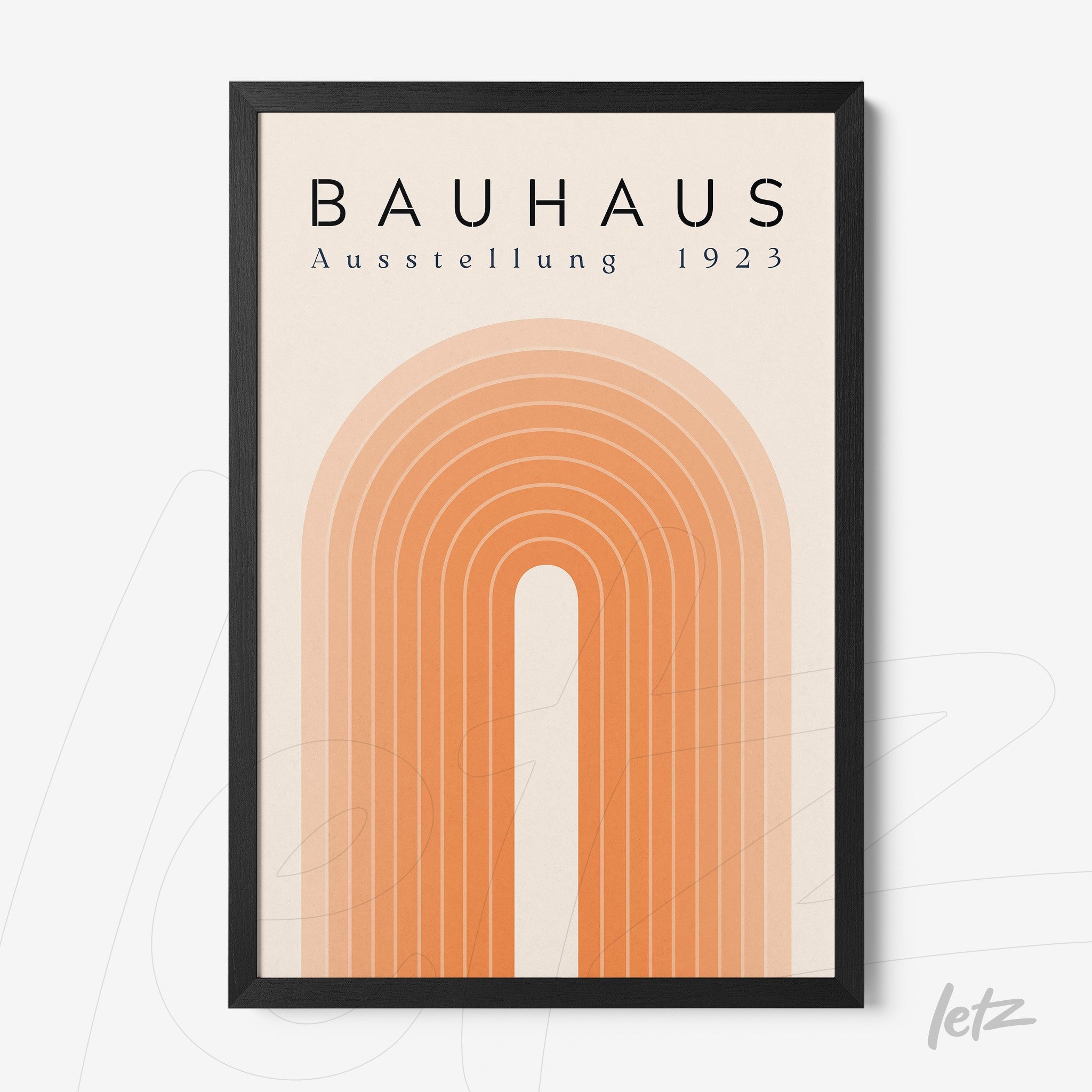 pôster impresso com estilo minimalista apresentando arcos concêntricos em tons de laranja, com texto 'bauhaus ausstellung 1923' na parte superior, enquadrado por moldura preta fina