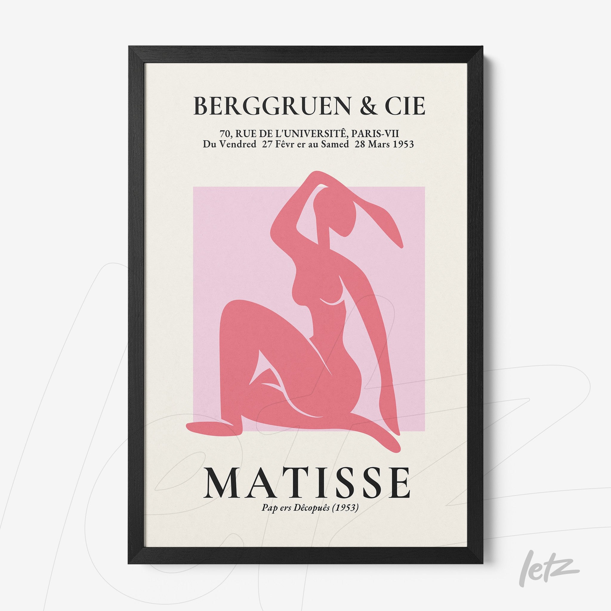 quadro decorativo com arte moderna que apresenta uma figura feminina em tons de rosa sobre fundo claro, moldura preta simples