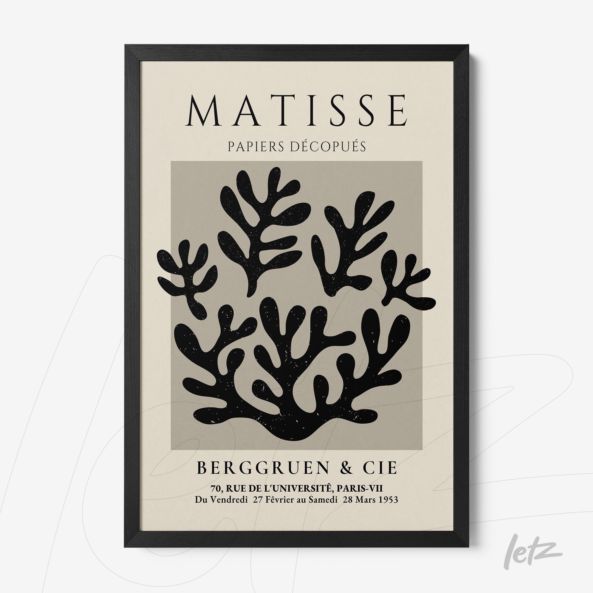 quadro com arte abstrata em preto e branco inspirado em Matisse, moldura preta e fundo bege