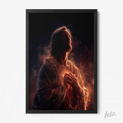 quadro com arte digital representando uma figura espiritual envolta em luz, moldura preta