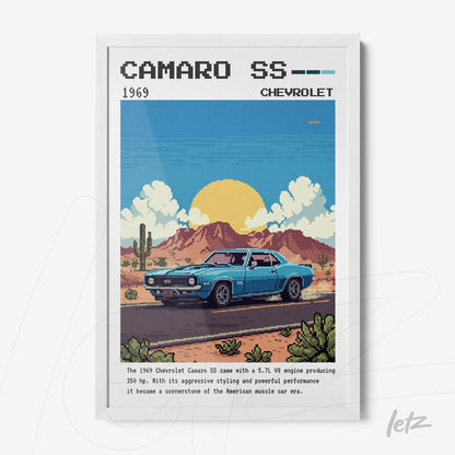 quadro com arte pixelada do carro Chevrolet Camaro SS de 1969 na frente de uma paisagem desértica emoldurado com moldura branca
