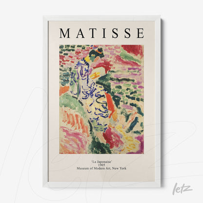 quadro com arte de Matisse intitulado 'La Japonaise', moldura branca, fundo claro com textura sutil e elementos coloridos