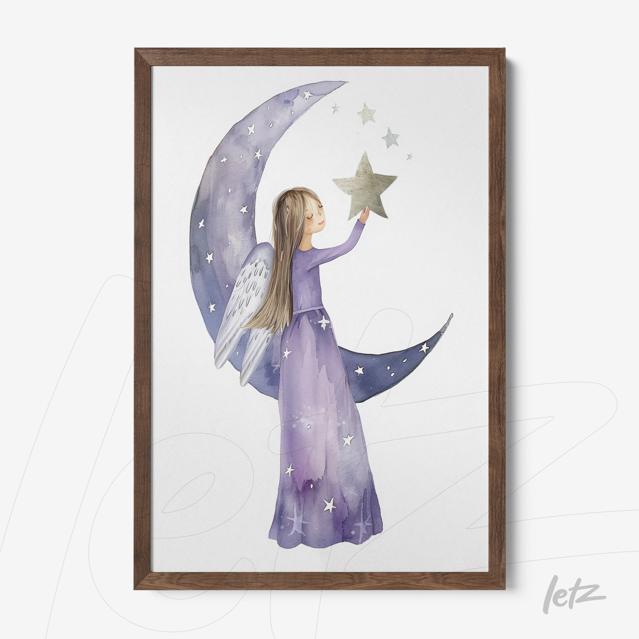 quadro com ilustração de menina com asas de anjo ao lado de uma lua crescente, vestindo vestido roxo e segurando uma estrela