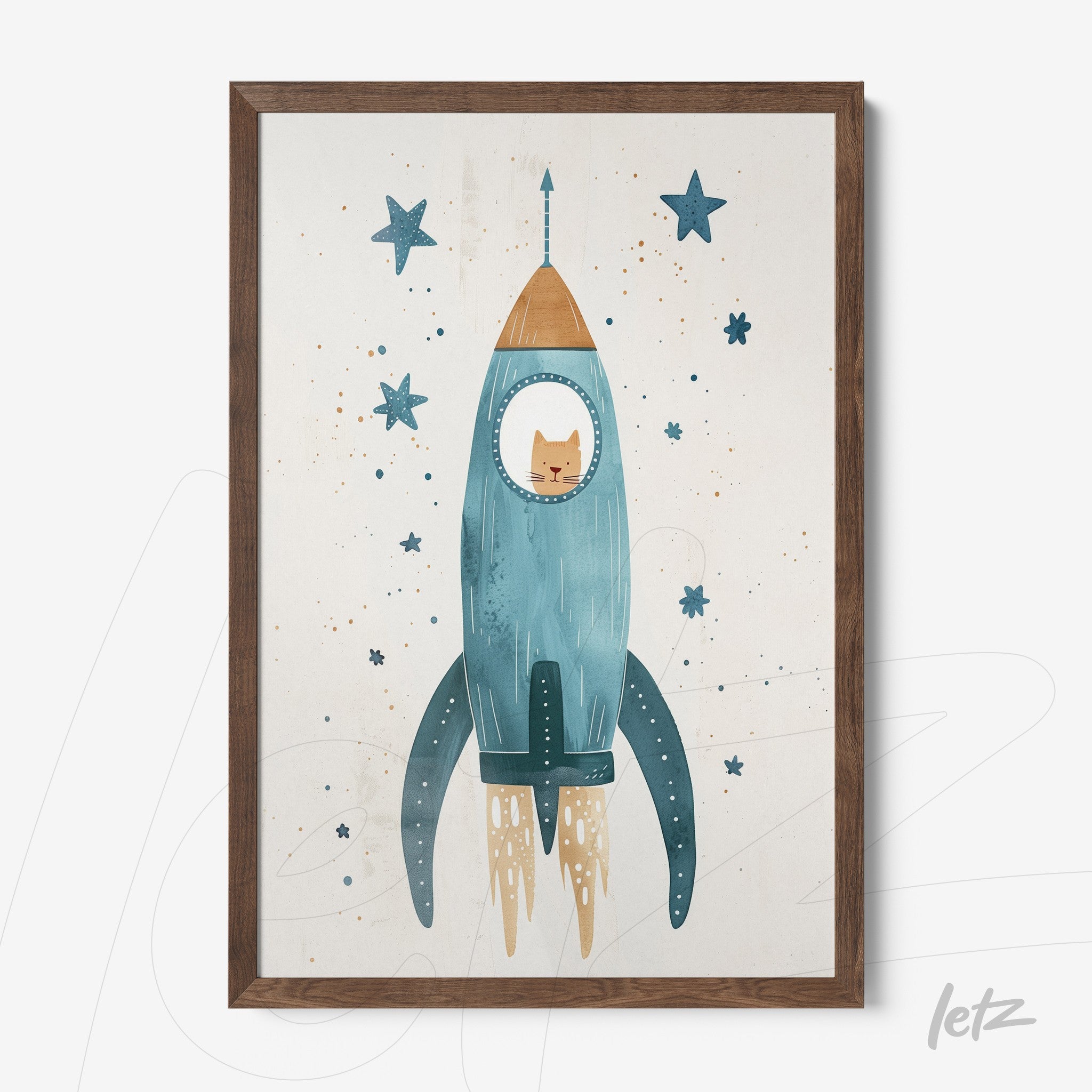quadro com ilustração de foguete azul com um gato na janela, rodeado por estrelas, em moldura de madeira escura